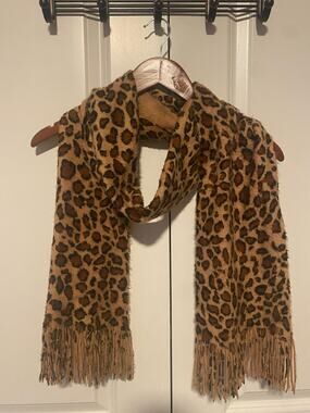 Cejon Leopard Print Scarf
